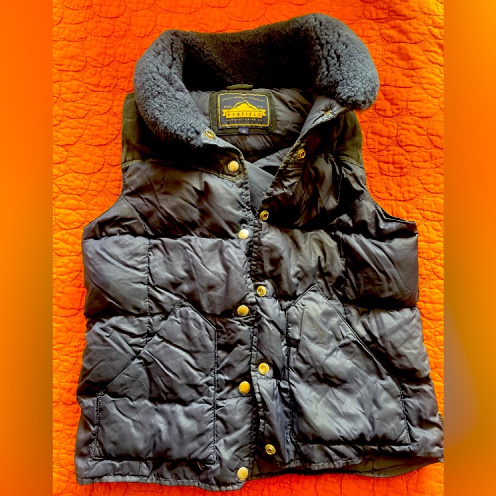 Penfield puffer vest - navy blue with genuine Sherpa collar